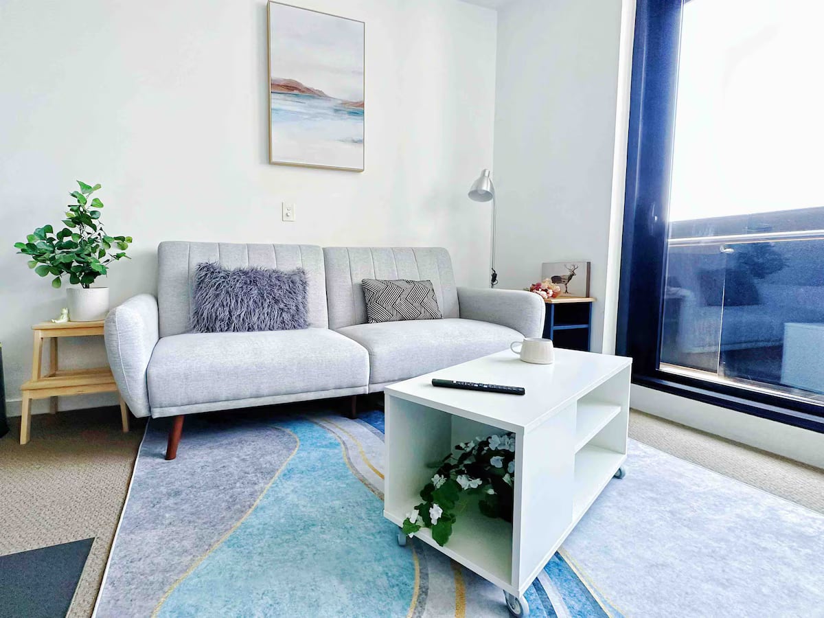 AmazeView CBD 1B close 2 VicMarket perf 4 Long Stay in Carlton
