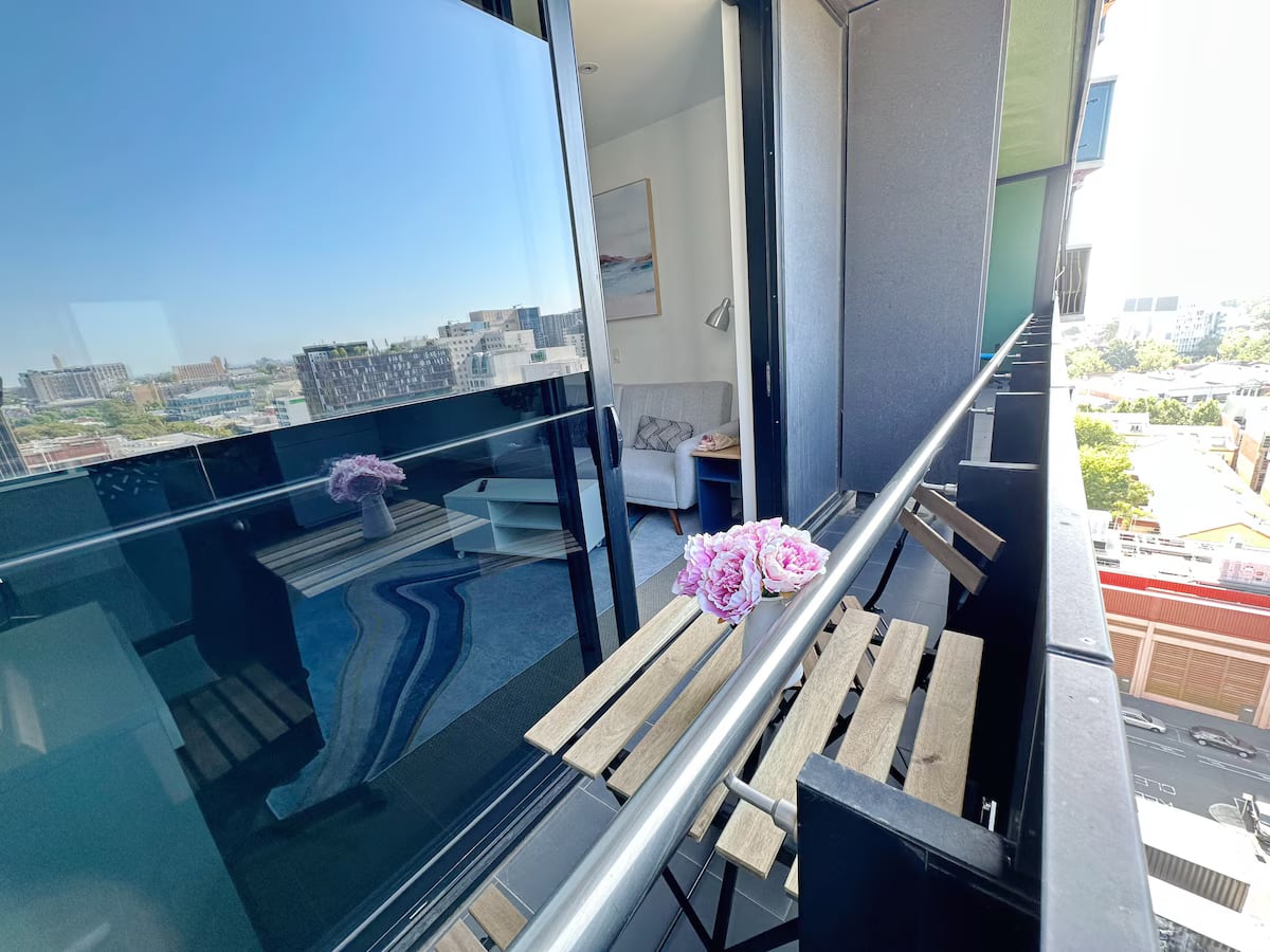 AmazeView CBD 1B close 2 VicMarket perf 4 Long Stay — photo 3 of 40