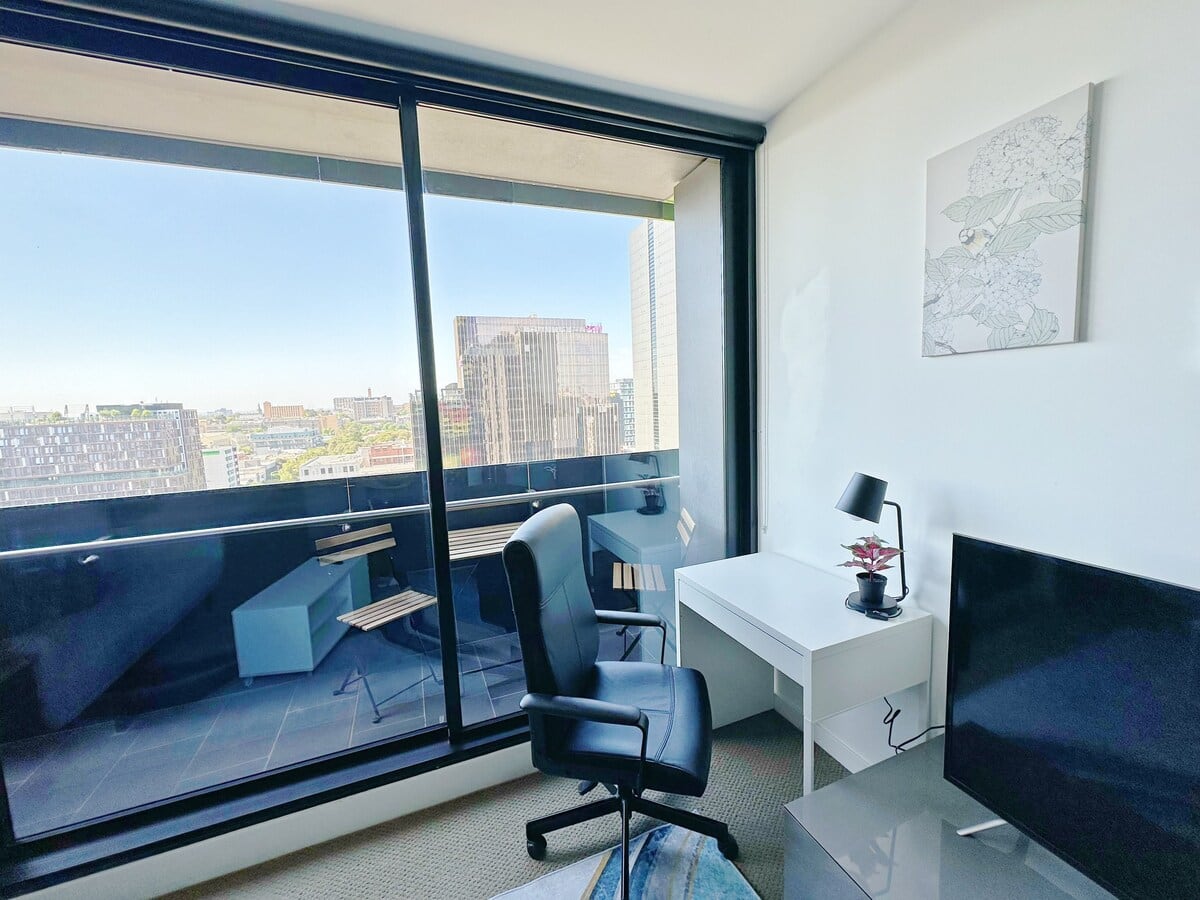 AmazeView CBD 1B close 2 VicMarket perf 4 Long Stay — photo 5 of 40