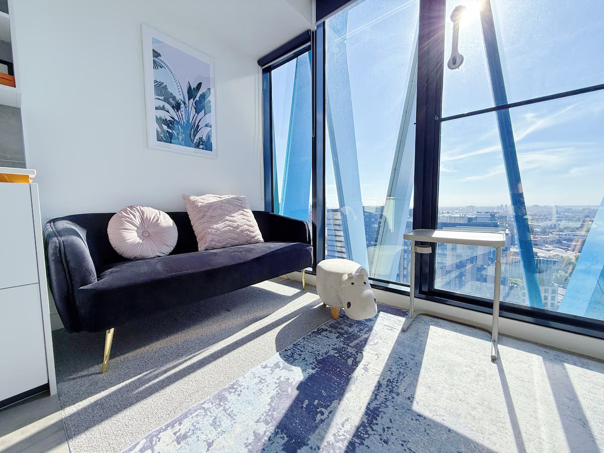 Amaze CBD view: Carlton H-Lv conv 1B perf LongStay — photo 2 of 47