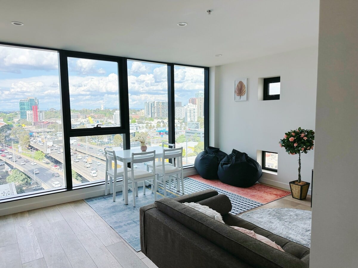 Amaze view 2B1B close Crown & All perf 4 long stay — photo 2 of 43