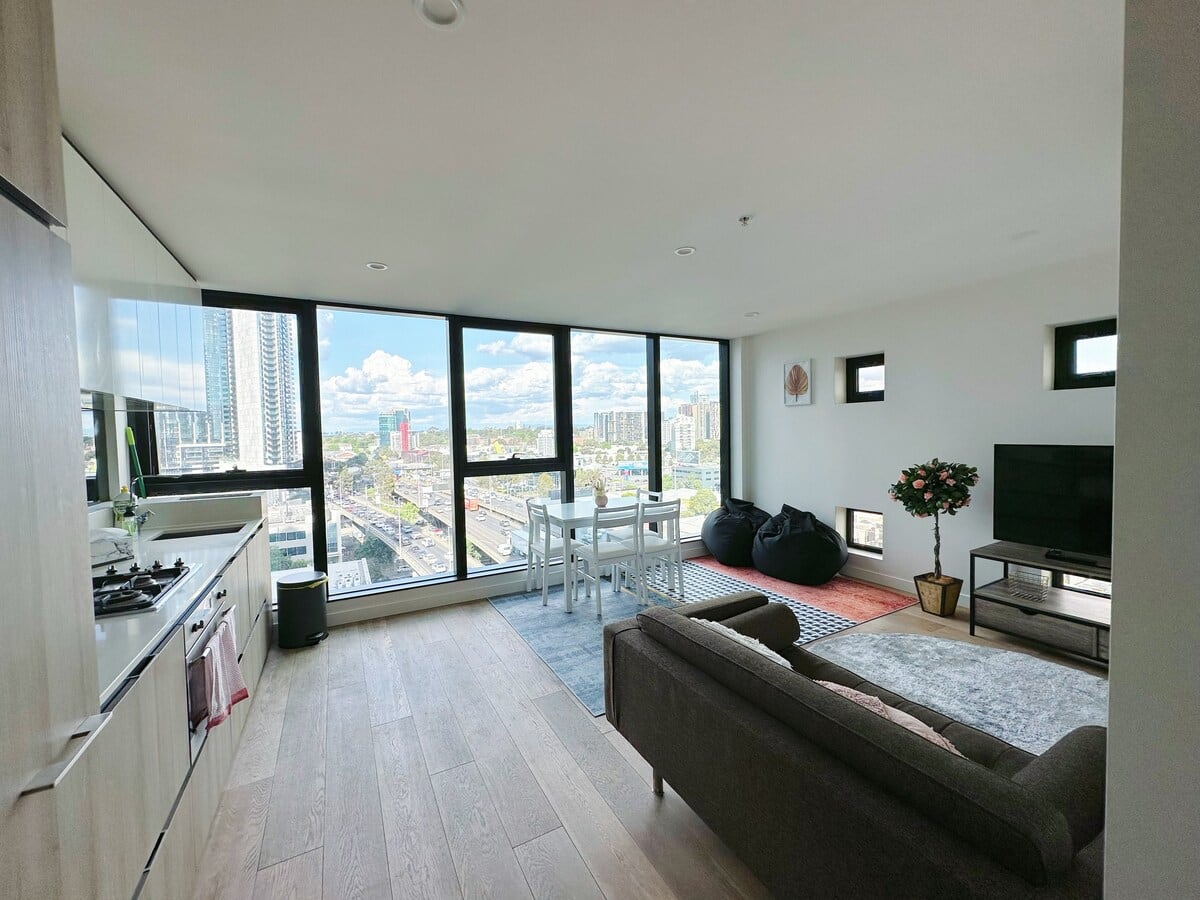 Amaze view 2B1B close Crown & All perf 4 long stay — photo 3 of 43