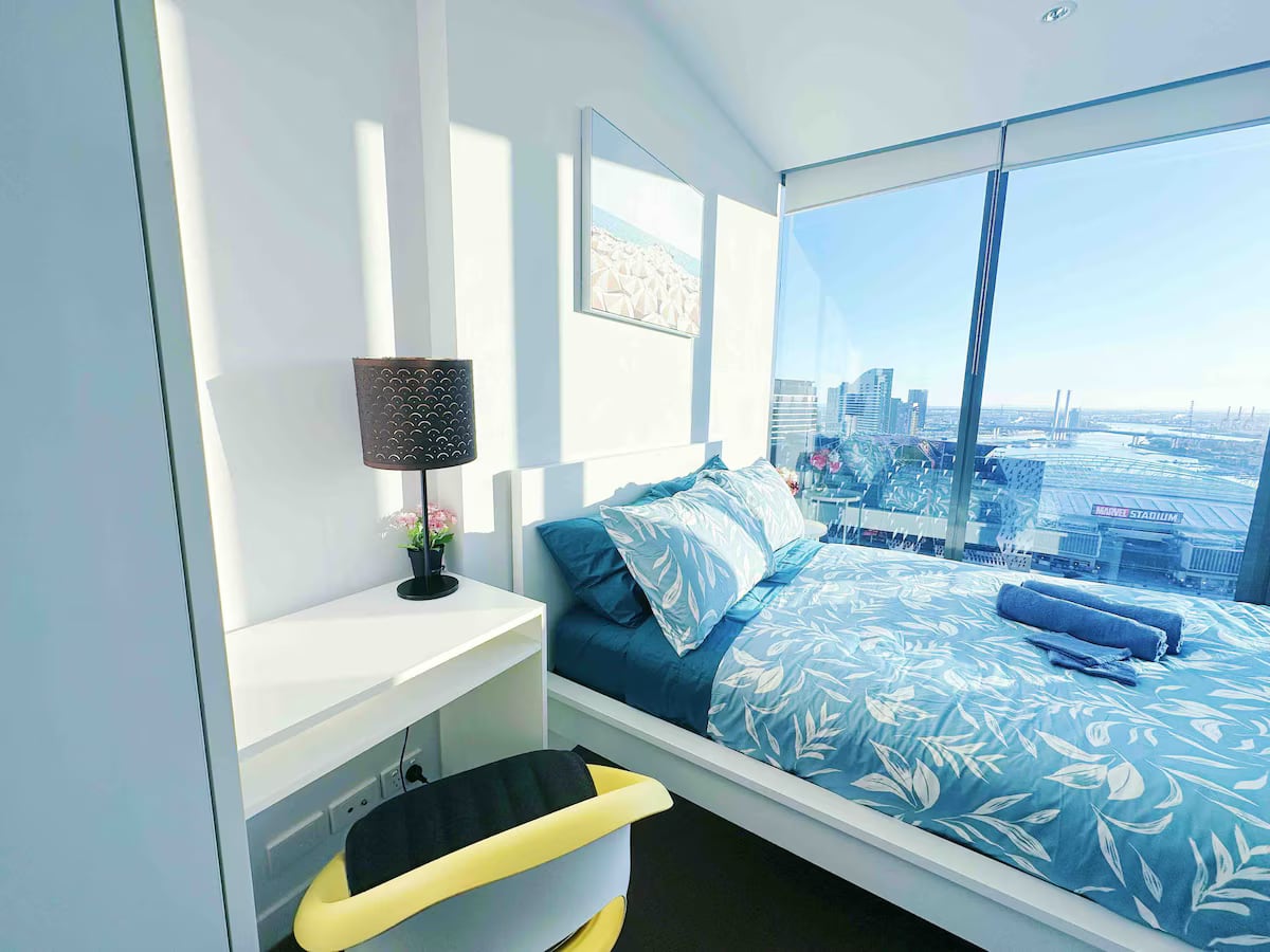 Amaze harbor view SouthernCross 1B perf 4 LongStay — photo 2 of 42