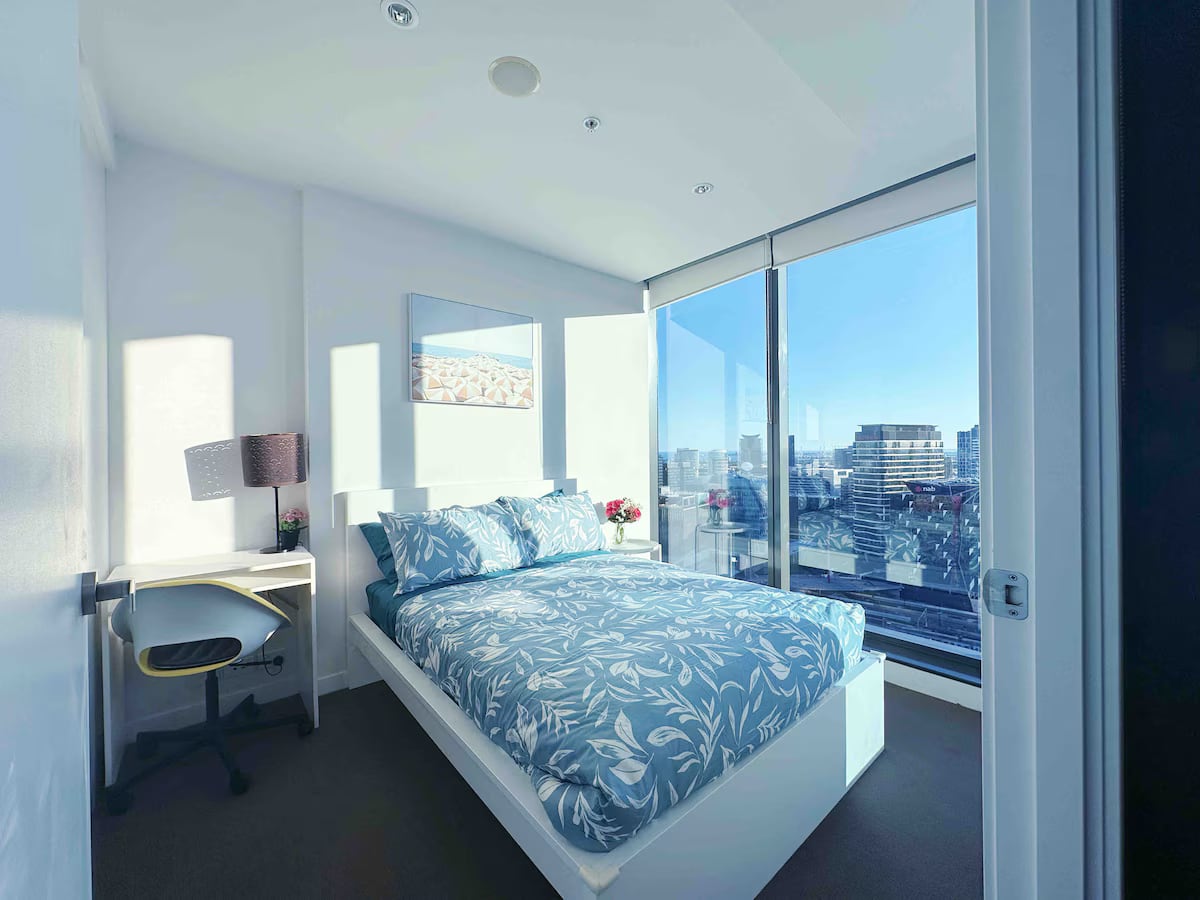 Amaze harbor view SouthernCross 1B perf 4 LongStay — photo 3 of 42