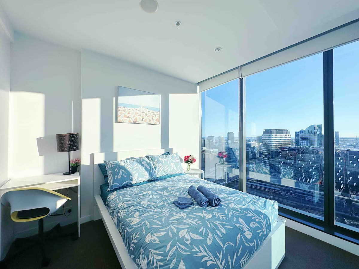 Amaze harbor view SouthernCross 1B perf 4 LongStay — photo 4 of 42