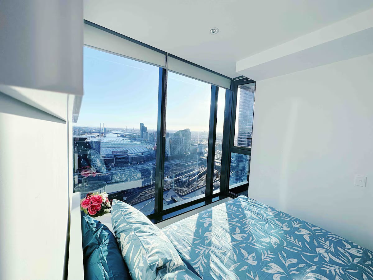 Amaze harbor view SouthernCross 1B perf 4 LongStay — photo 5 of 42