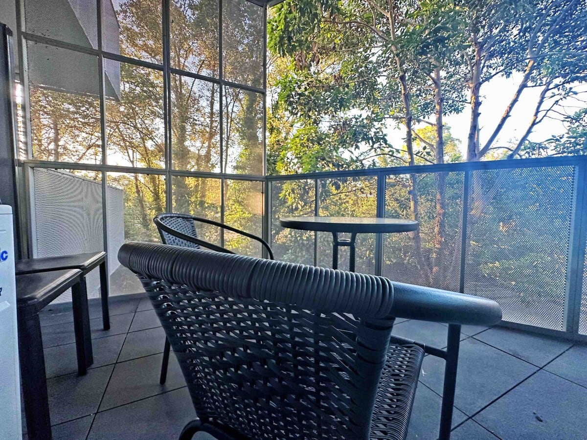 Cozy Conv 2B w FreePark nr trains Perf 4 Long Stay — photo 2 of 36