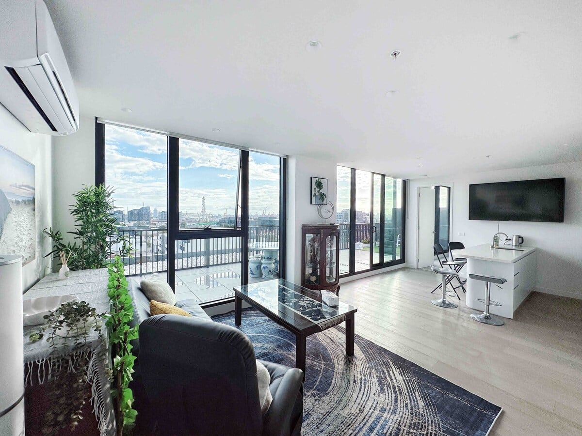 AmazeView2B Penthouse HugeBalcony Perf 4 LongStay — photo 2 of 38