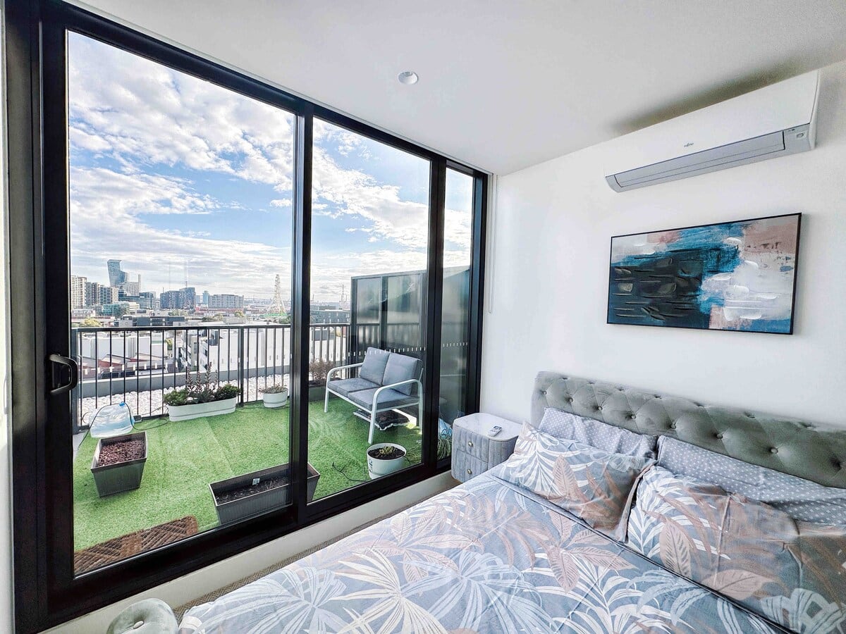 AmazeView2B Penthouse HugeBalcony Perf 4 LongStay — photo 5 of 38
