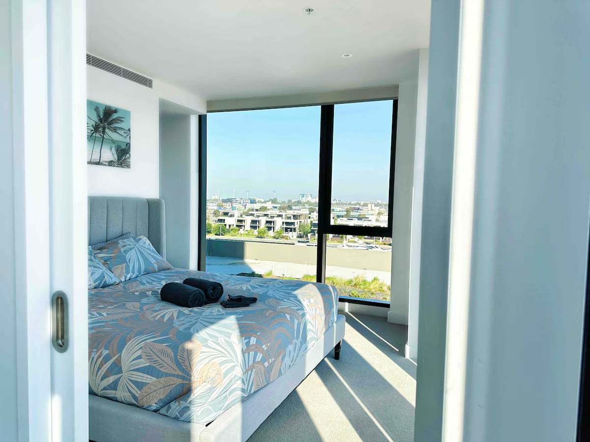 Amazing view bright 3B2B@Docklands perf 4 LongStay — photo 3 of 45
