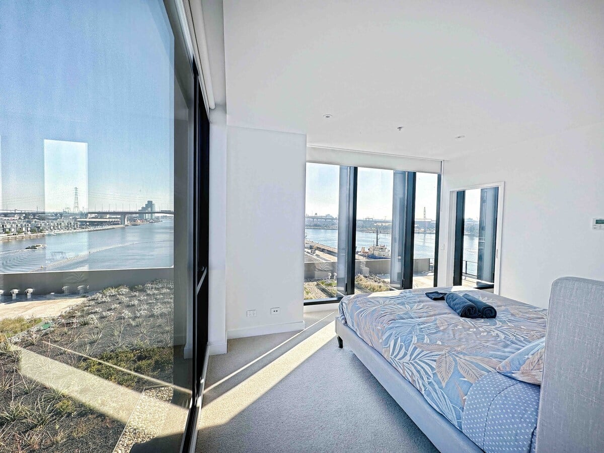 Amazing view bright 3B2B@Docklands perf 4 LongStay — photo 5 of 45