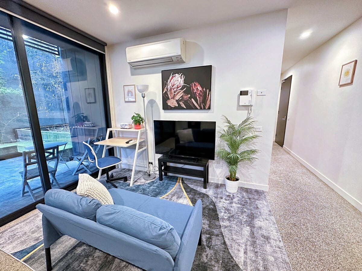 Cozy1B Near TrainStation w CarPark Perf 4 LongStay — photo 3 of 37