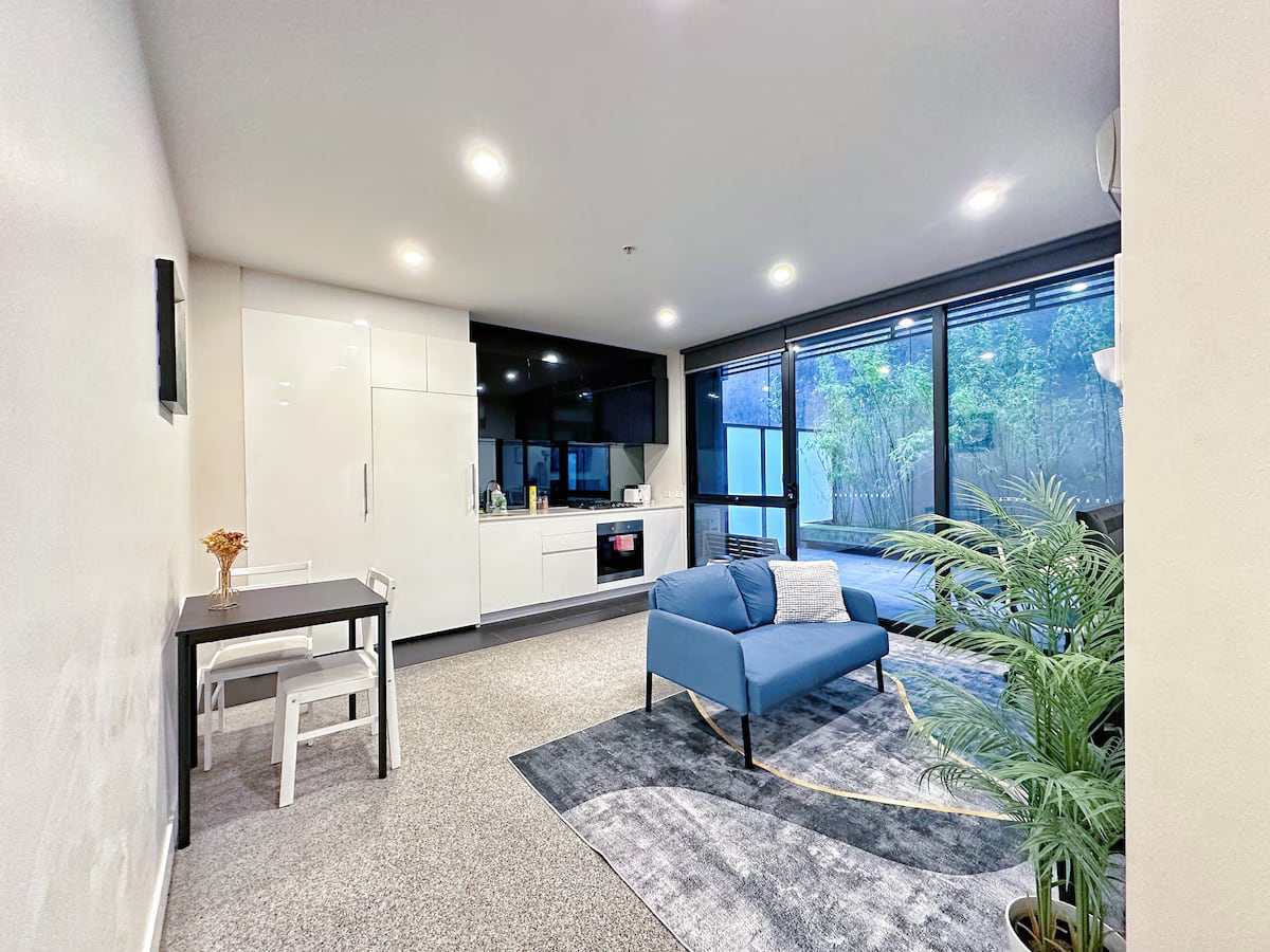 Cozy1B Near TrainStation w CarPark Perf 4 LongStay — photo 4 of 37