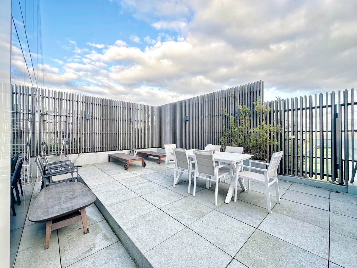 Amazing View H-level 2 Balconies 3B2B w Free Park — photo 5 of 51