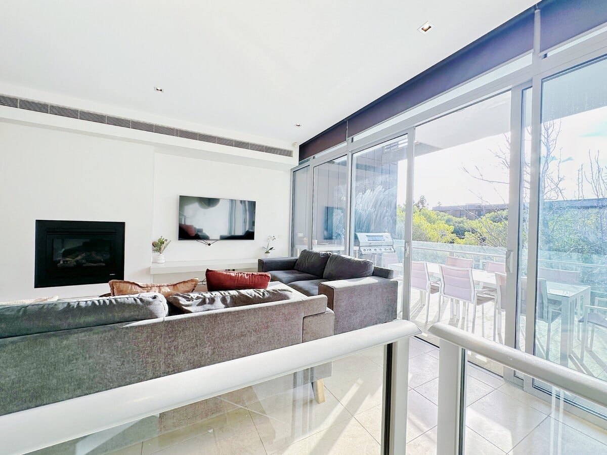 Waterside Luxury Townhouse: 4BR 3.5Bth 2Bal 2Park — photo 2 of 68