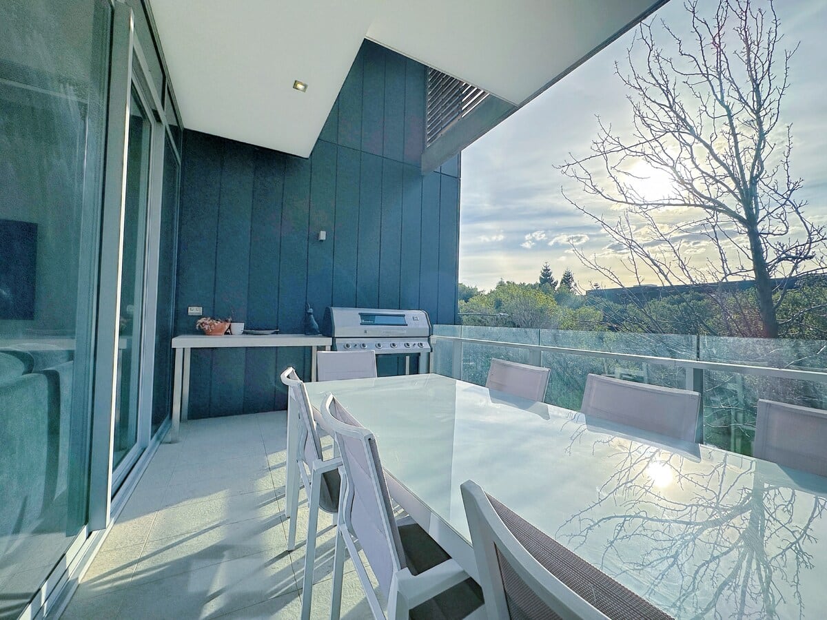 Waterside Luxury Townhouse: 4BR 3.5Bth 2Bal 2Park — photo 3 of 68