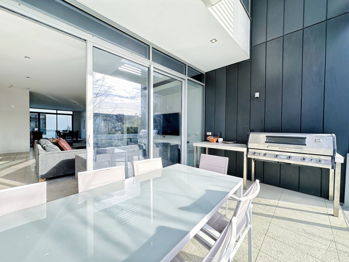 Waterside Luxury Townhouse: 4BR 3.5Bth 2Bal 2Park — photo 5 of 68