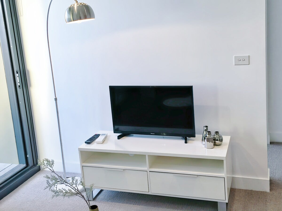 Amaze View Cozy Conv 2B1B w Balcony @FreeTramZone — photo 5 of 24