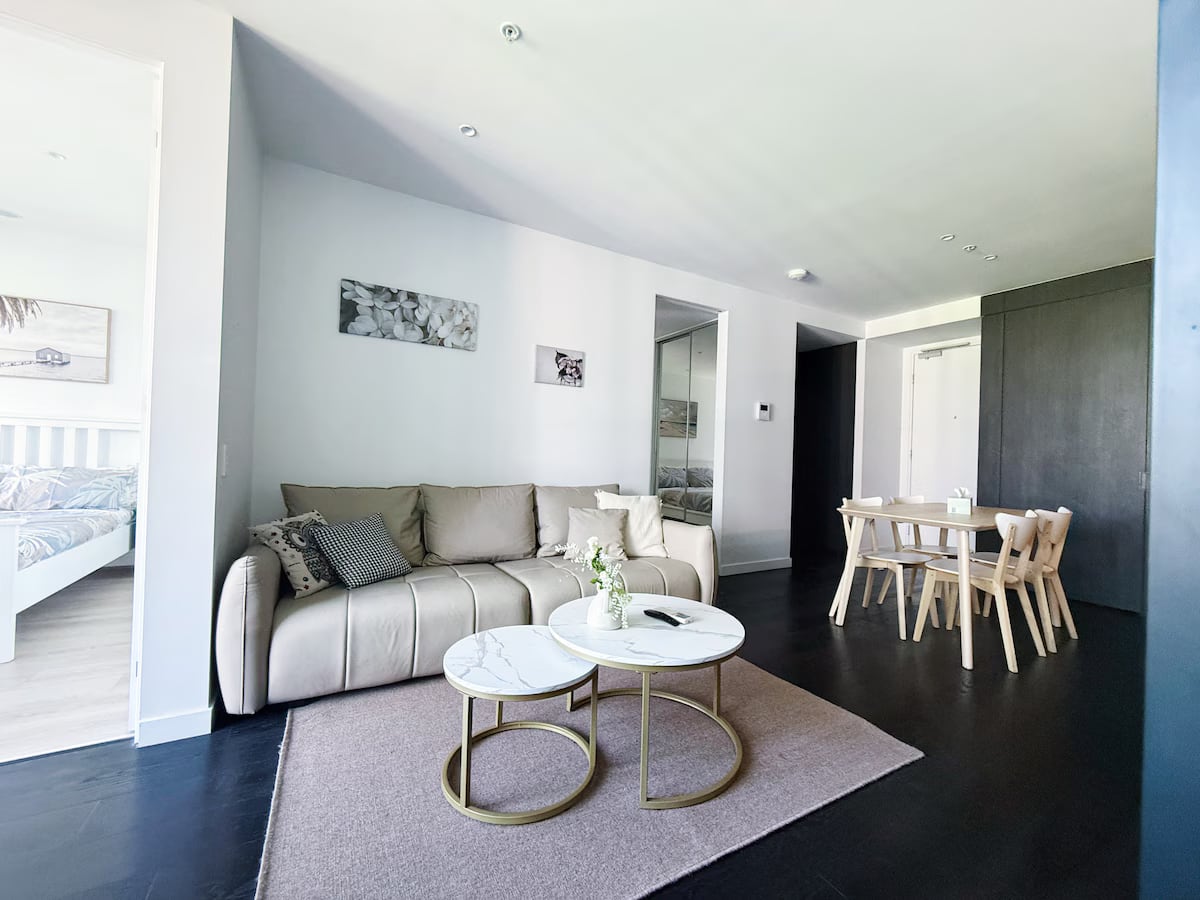 Cozy 2B1B close MelUni+Hospital+CBD & Free Parking in North Melbourne