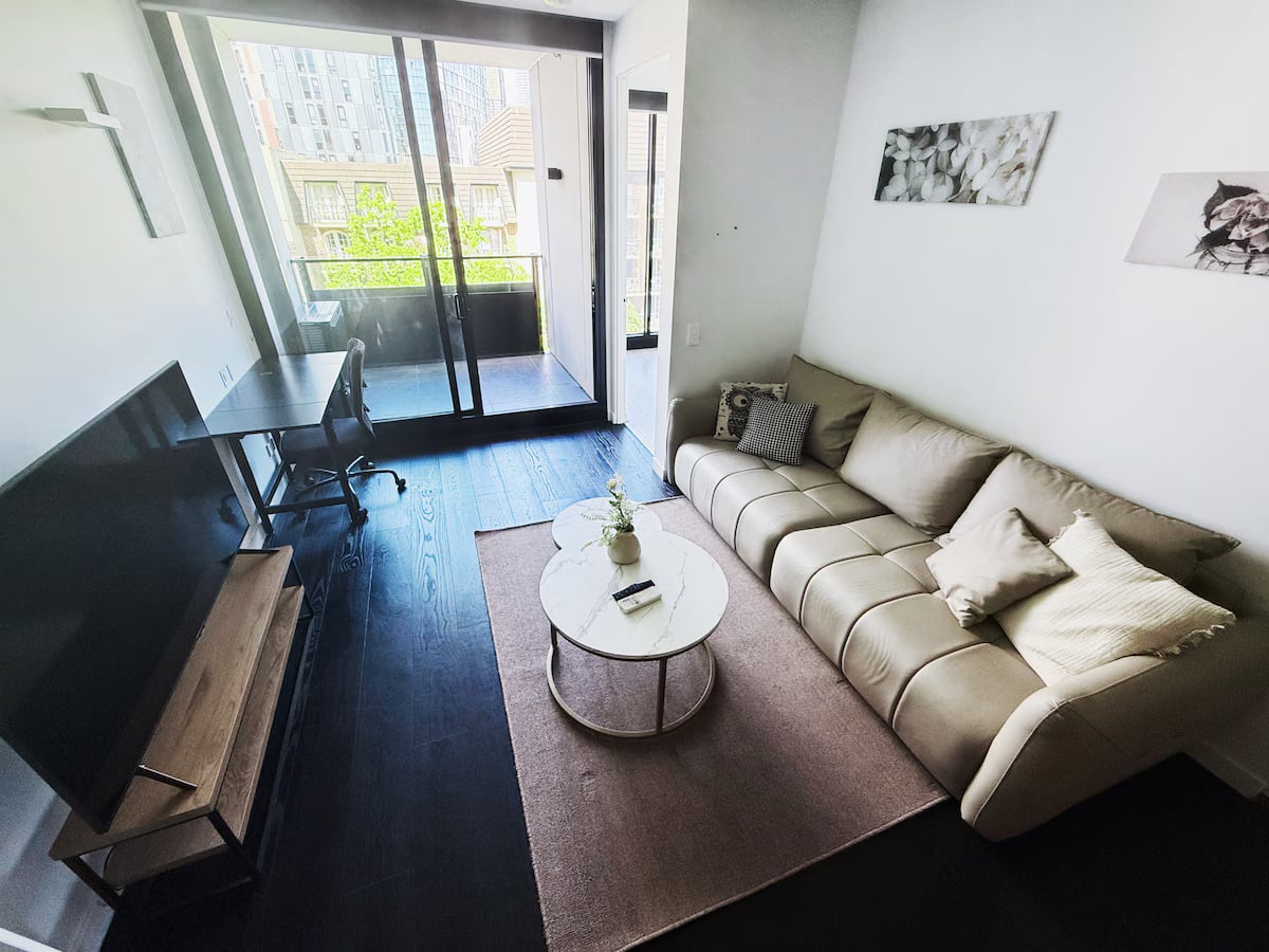 Cozy 2B1B close MelUni+Hospital+CBD & Free Parking — photo 5 of 26