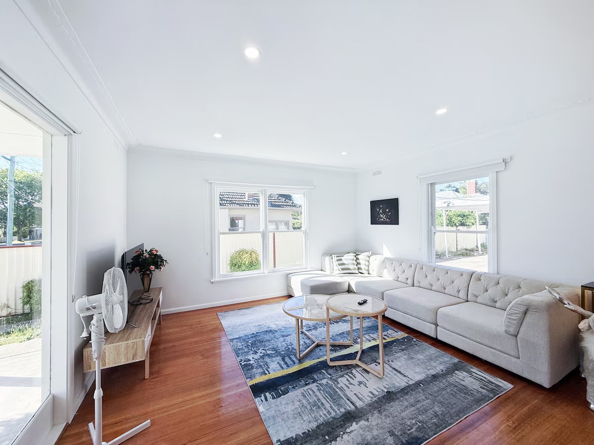 Cozy Convenience 3B House @ Central Ballarat East — photo 3 of 50