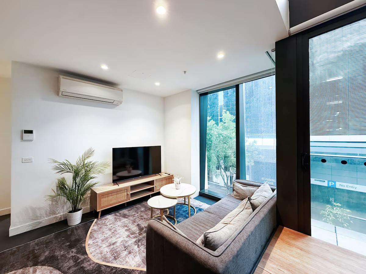 Cozy 2B1B 2 Levels Loft Style with Free Car Park — photo 2 of 35